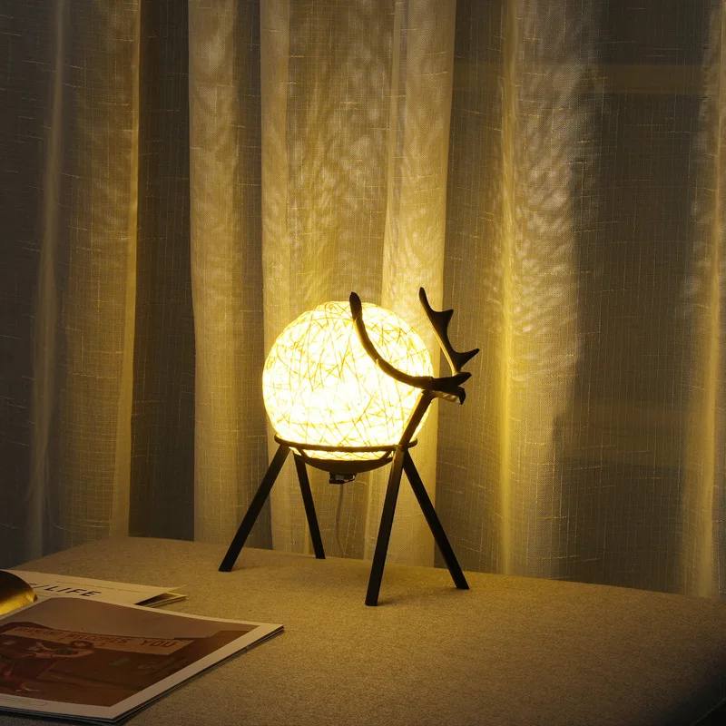 Girly Luna Înstelat Lampă de Masă Dormitor cu LED-uri Lampă de Noptieră Lumina de Noapte Creative Cerb Cadou de Craciun USB Țesute Sepak Takraw Lampa